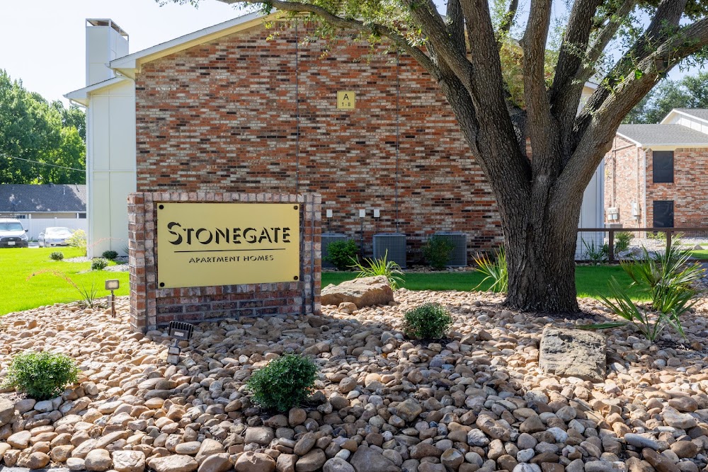 Stonegate Apartments