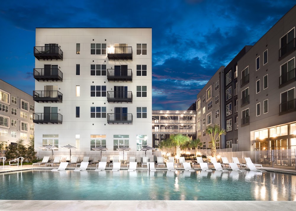 Windsor Metro West Apartments
