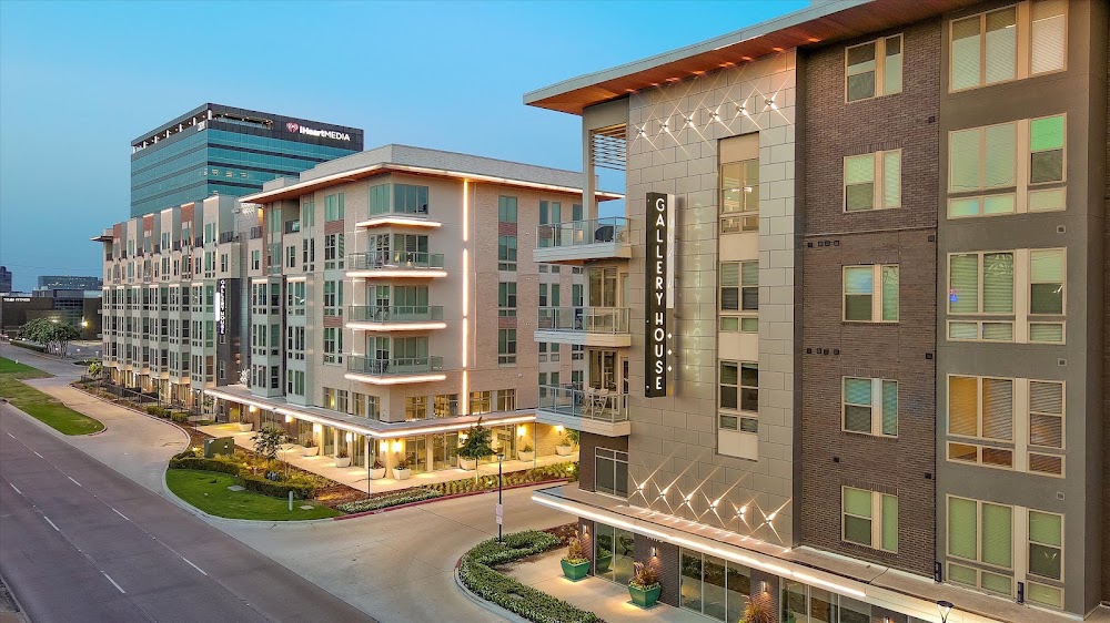 Luxia Gallery House Apartments